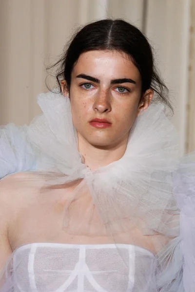 Look 94